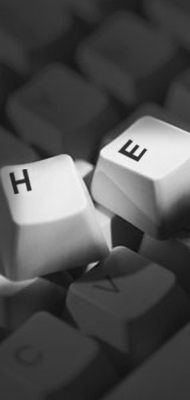 Bild einer Tastatur mit den Initialien H & E für Hansjörg Ehlert